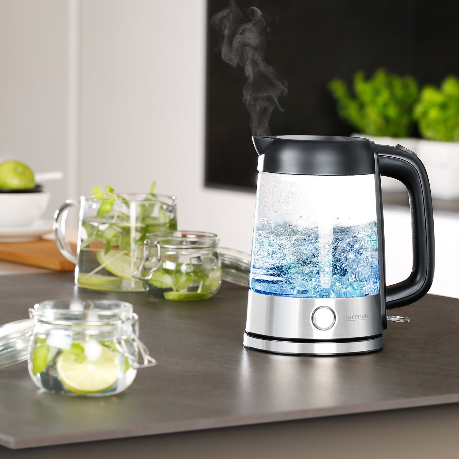 Woraus besteht ein Wasserkocher?++aus einer Vielzahl von Teilen++